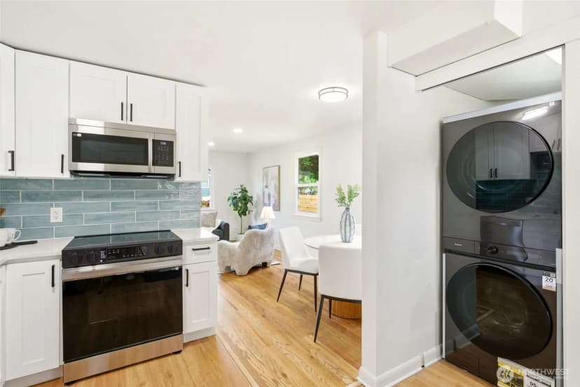 Property photo for 9723 Evanston Avenue N, Seattle photo 13