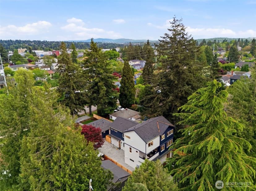 Property photo for 9723 Evanston Avenue N, Seattle photo 17