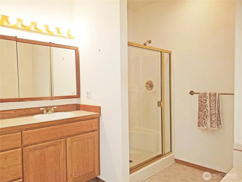 Property photo for 8058 Se Halfmoon Lane, Port Orchard photo 20