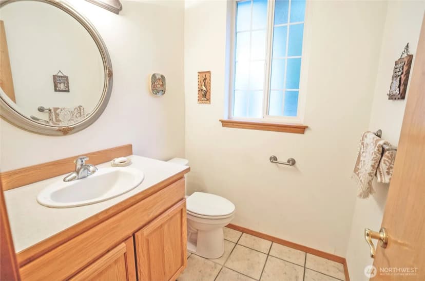 Property photo for 8058 Se Halfmoon Lane, Port Orchard photo 10