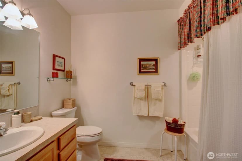 Property photo for 11 Whispering Cedars Court, Bellingham photo 40