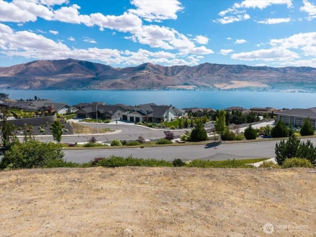 Property photo for 38 Madrona Lane, Chelan photo 2