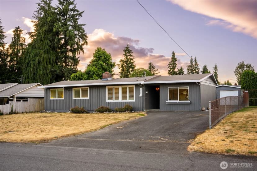 Property photo for 230 S 187th Street, Burien
