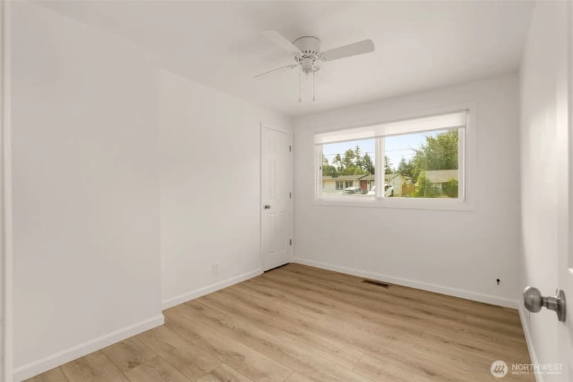 Property photo for 230 S 187th Street, Burien photo 16