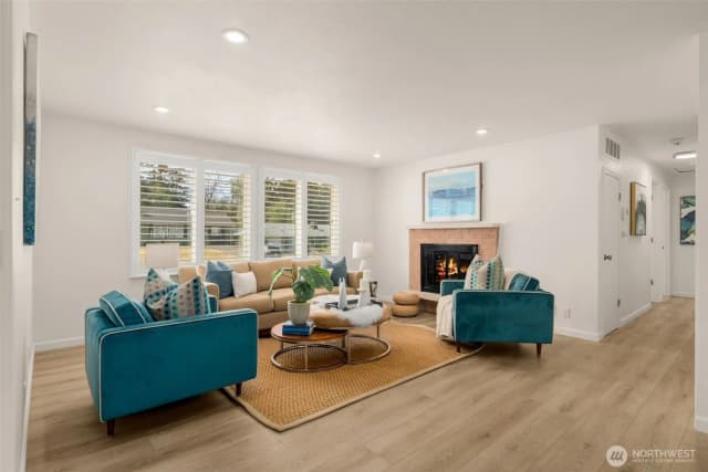 Property photo for 230 S 187th Street, Burien photo 4