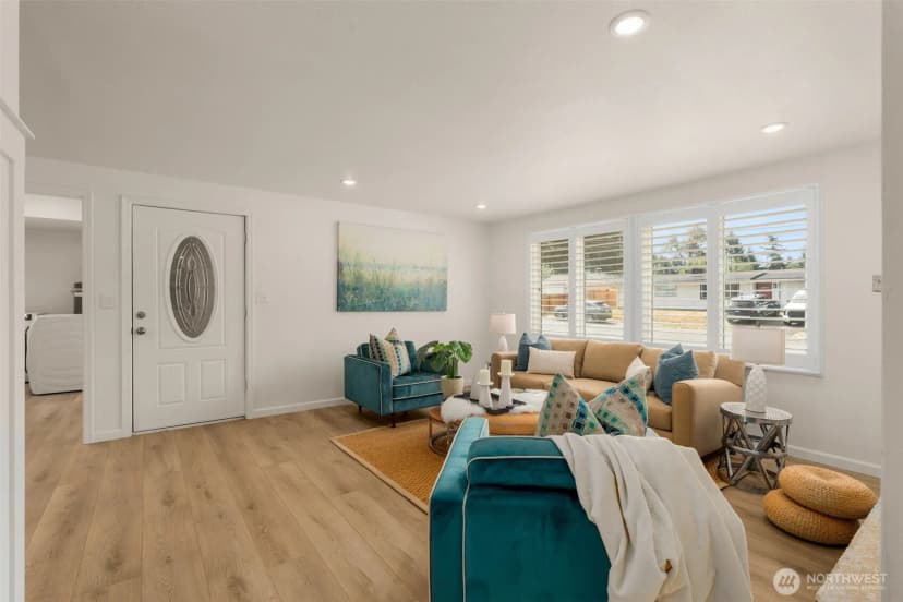 Property photo for 230 S 187th Street, Burien photo 6