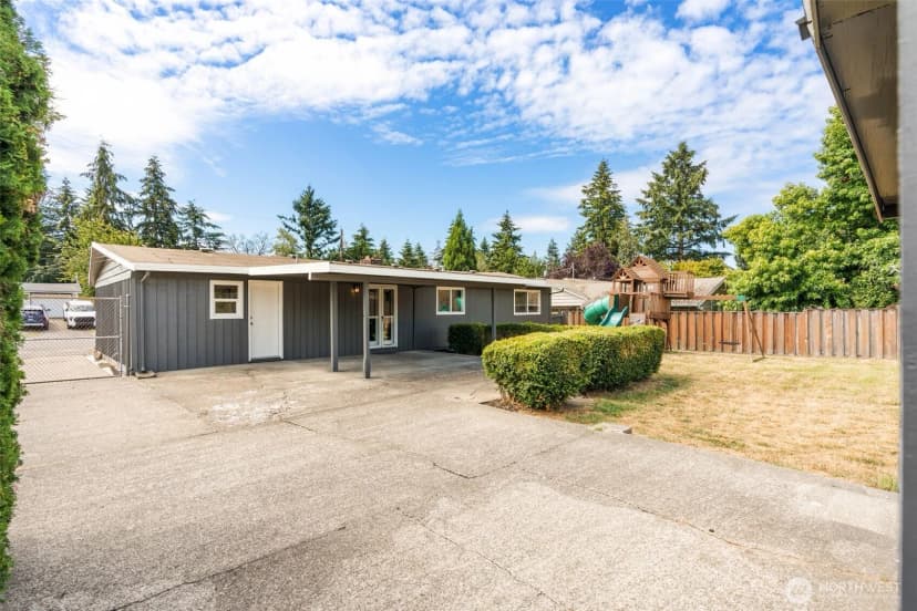 Property photo for 230 S 187th Street, Burien photo 22
