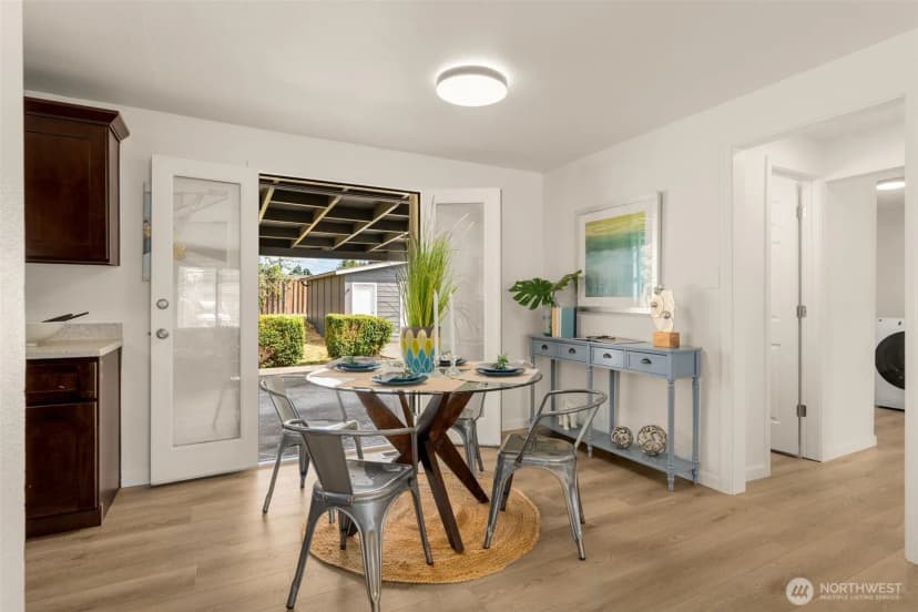 Property photo for 230 S 187th Street, Burien photo 8