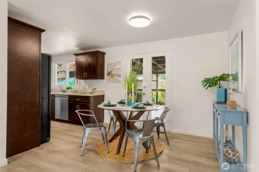 Property photo for 230 S 187th Street, Burien photo 7