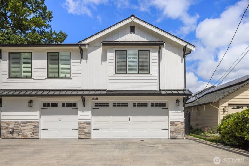 Property photo for 16226 E Shore Drive #b, Lynnwood photo 2