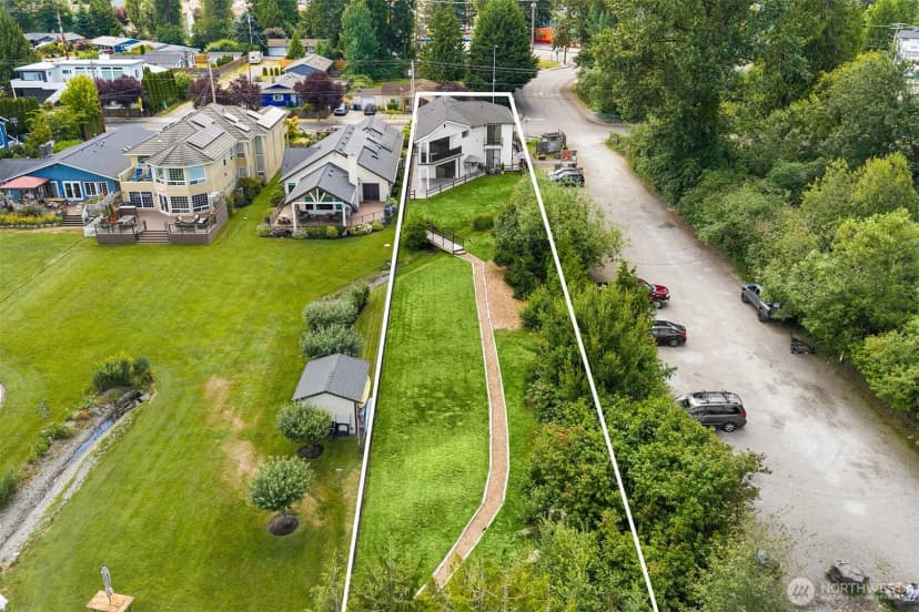Property photo for 16226 E Shore Drive #b, Lynnwood photo 39