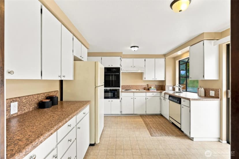 Property photo for 26529 40th Avenue S, Kent photo 12