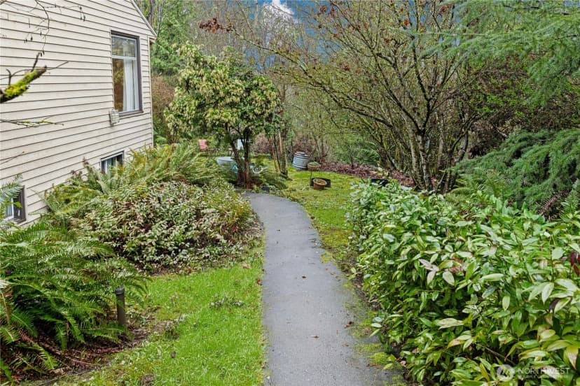 Property photo for 6526 Ne 198th Street, Kenmore photo 25