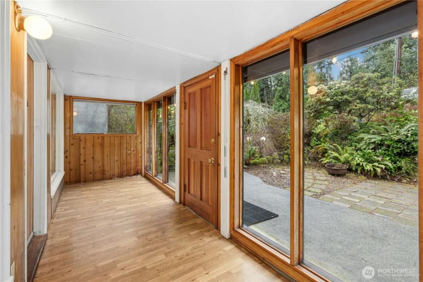 Property photo for 6526 Ne 198th Street, Kenmore photo 6