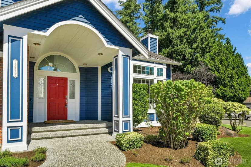 Property photo for 12522 Ne 164th Street, Woodinville photo 2