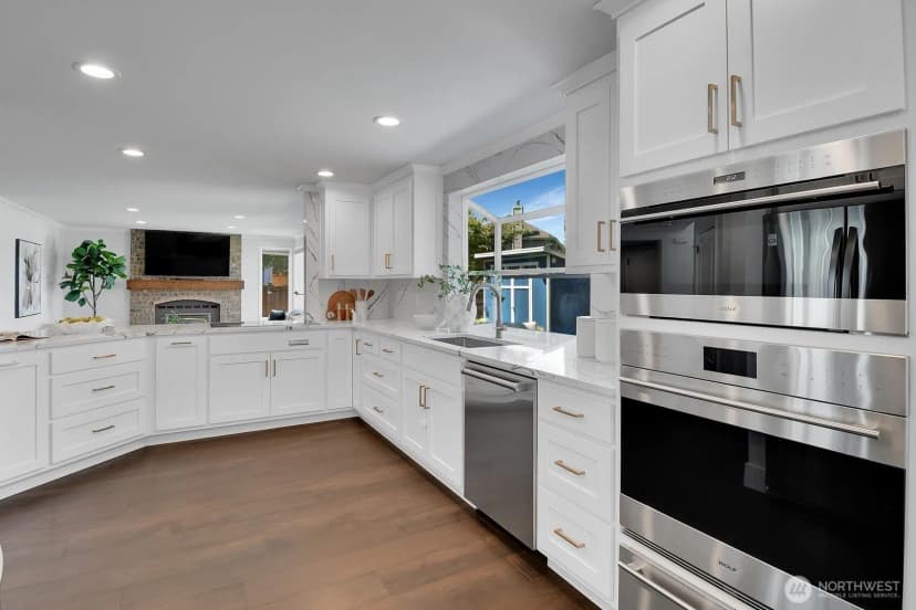 Property photo for 12522 Ne 164th Street, Woodinville photo 6