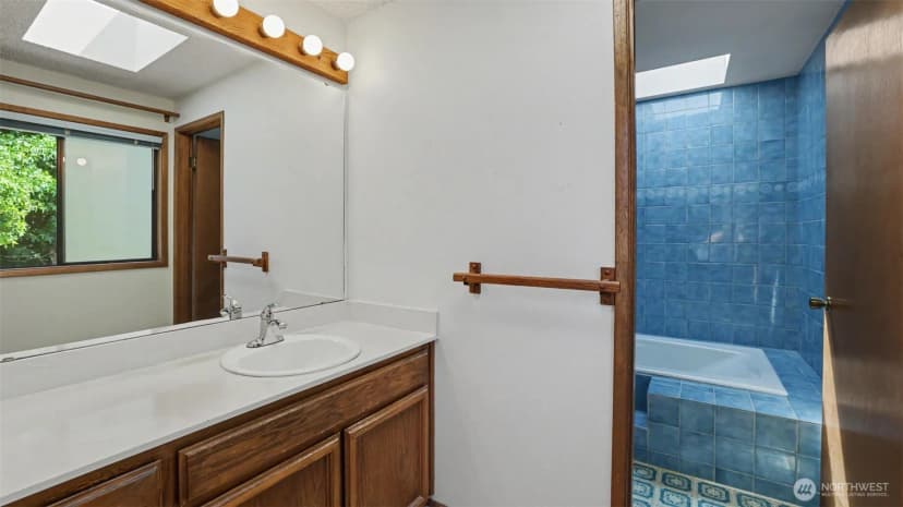 Property photo for 4233 192nd Court Se, Issaquah photo 18