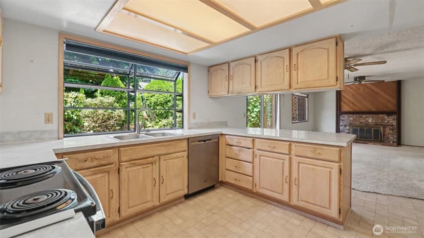 Property photo for 4233 192nd Court Se, Issaquah photo 6