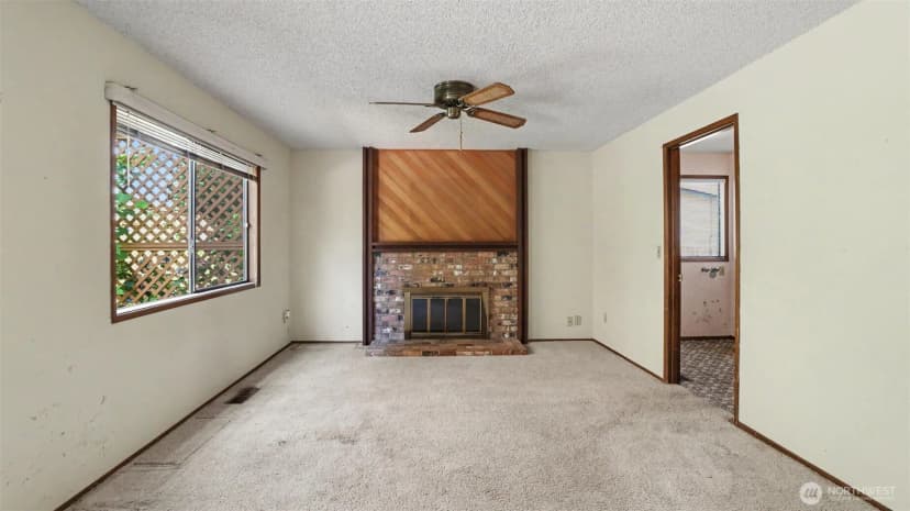 Property photo for 4233 192nd Court Se, Issaquah photo 12
