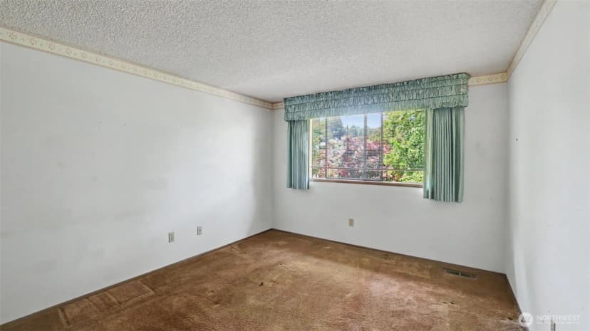 Property photo for 4233 192nd Court Se, Issaquah photo 21