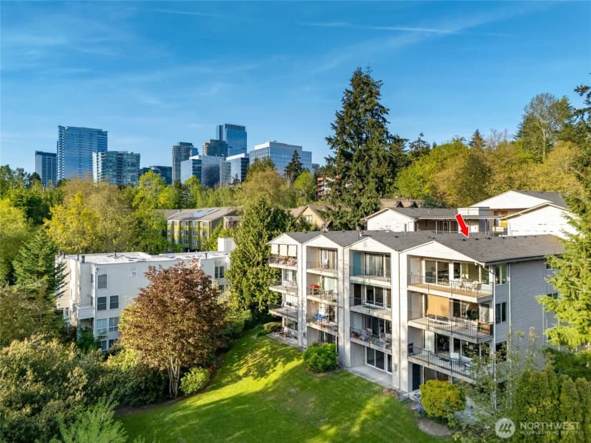 Property photo for 321 Bellevue Way Se #401, Bellevue photo 29