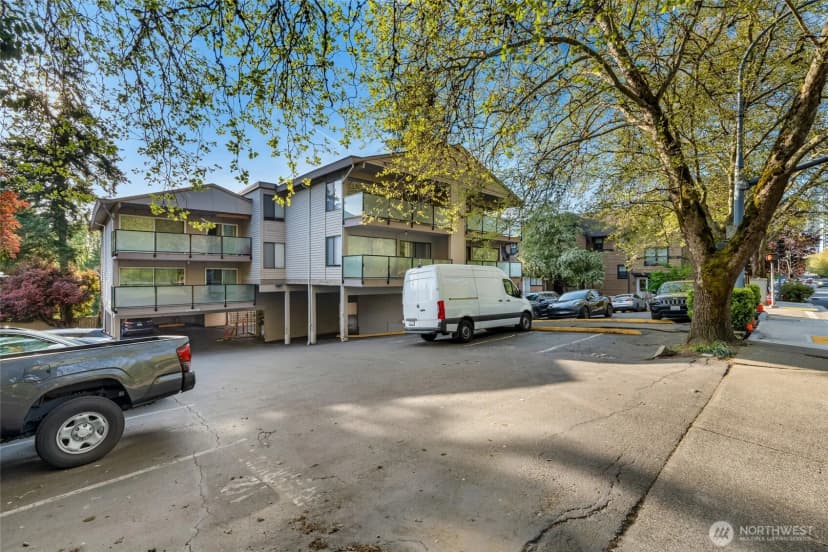 Property photo for 321 Bellevue Way Se #401, Bellevue photo 28