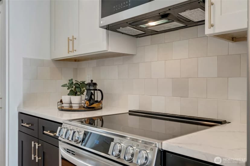 Property photo for 321 Bellevue Way Se #401, Bellevue photo 16