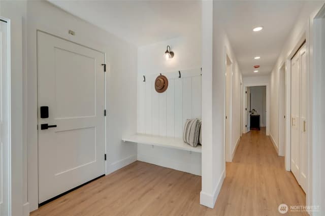 Property photo for 321 Bellevue Way Se #401, Bellevue photo 2