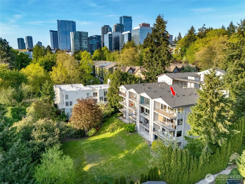Property photo for 321 Bellevue Way Se #401, Bellevue photo 30