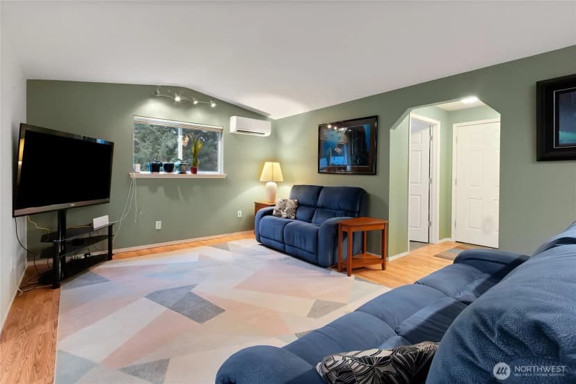 Property photo for 32916 14th Avenue S, Roy photo 14