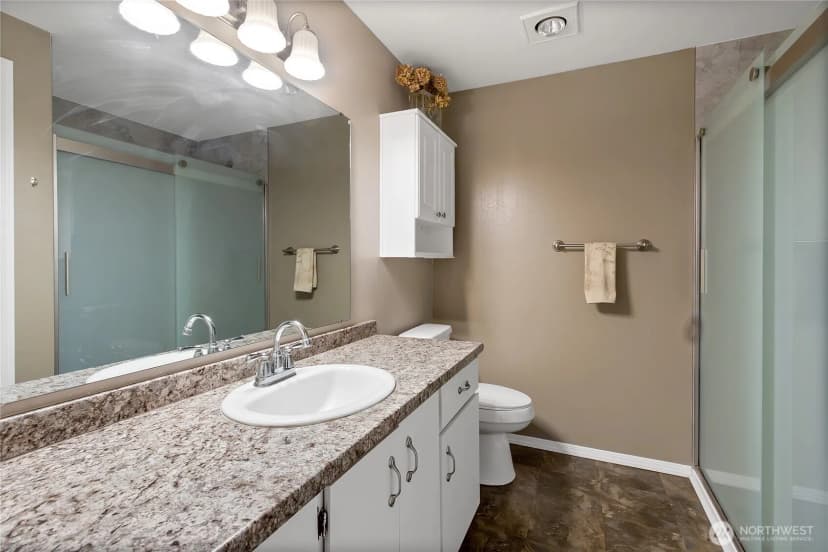 Property photo for 32916 14th Avenue S, Roy photo 18