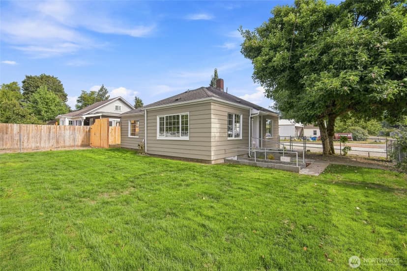 Property photo for 901 11th Street, Sedro Woolley photo 28