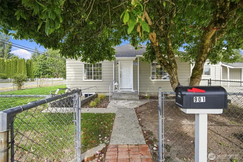 Property photo for 901 11th Street, Sedro Woolley photo 31