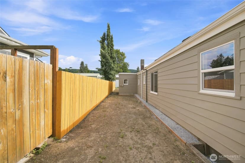 Property photo for 901 11th Street, Sedro Woolley photo 25