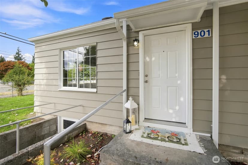 Property photo for 901 11th Street, Sedro Woolley photo 32