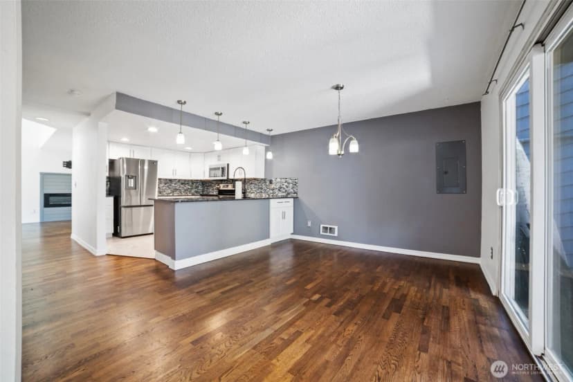 Property photo for 720 141st Lane Se #713, Bellevue photo 3