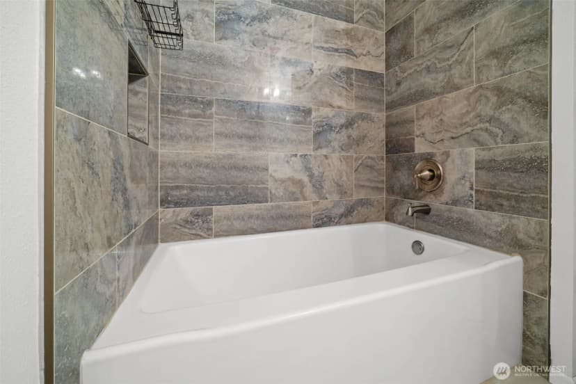 Property photo for 720 141st Lane Se #713, Bellevue photo 27