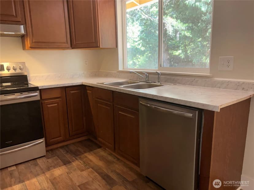 Property photo for 4883 Laura Lane Se, Port Orchard photo 11