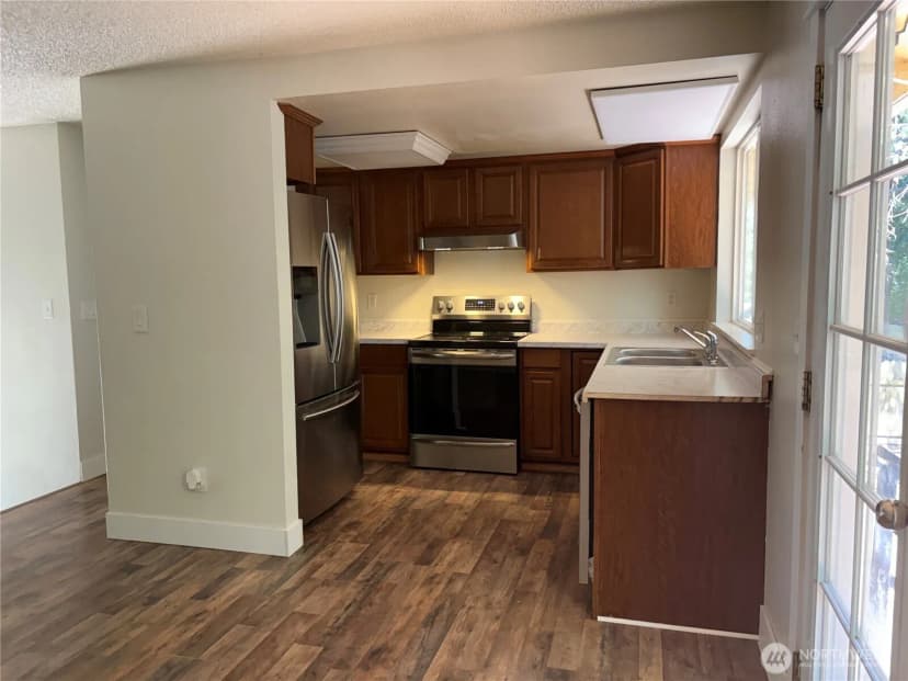 Property photo for 4883 Laura Lane Se, Port Orchard photo 10