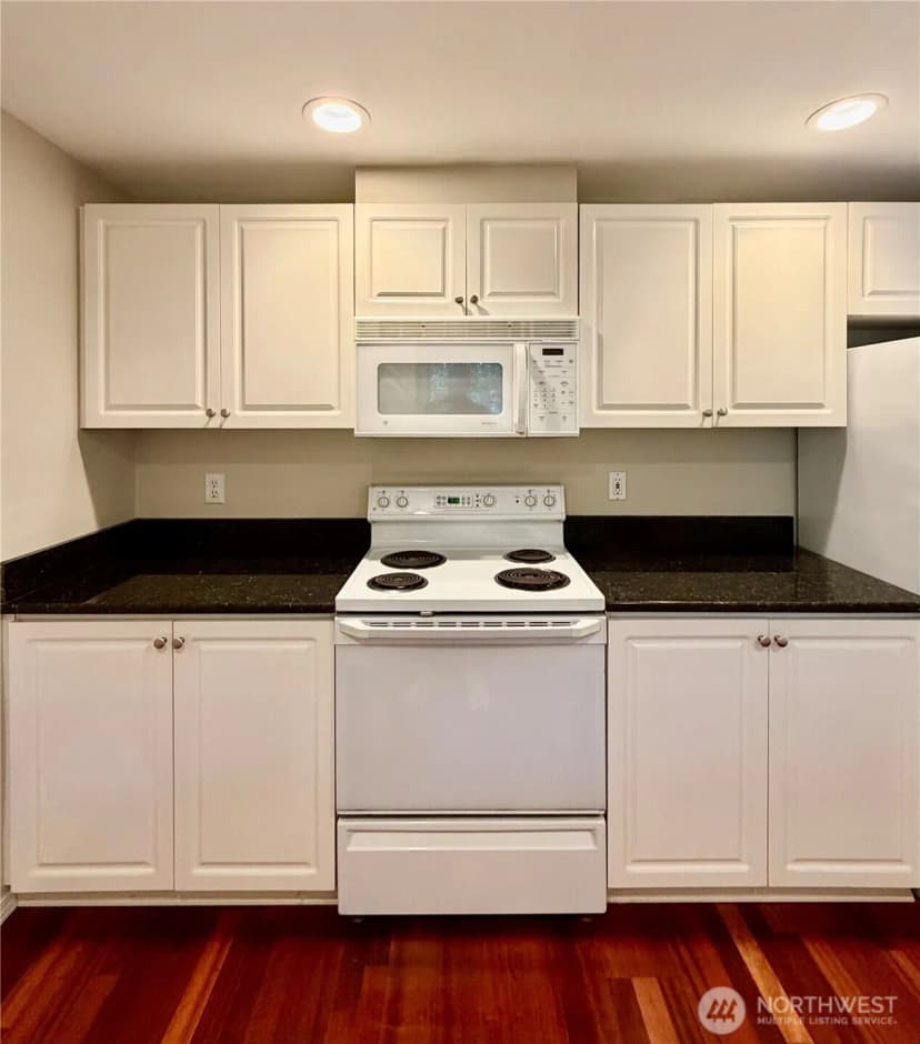 Property photo for 4421 249th Terrace Se #11-202, Sammamish photo 6