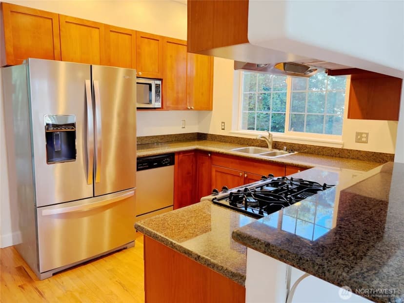 Property photo for 11023 Se 240th Street #d2, Kent photo 7
