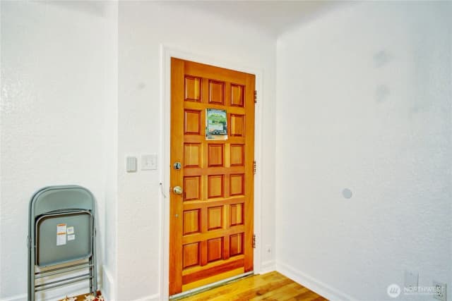 Property photo for 1135 E Orange Avenue, Burlington photo 2