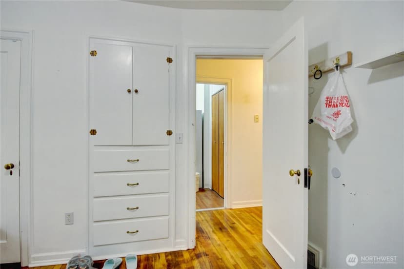 Property photo for 1135 E Orange Avenue, Burlington photo 12