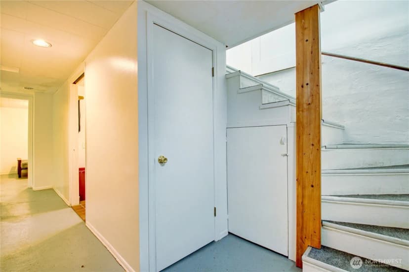 Property photo for 1135 E Orange Avenue, Burlington photo 17