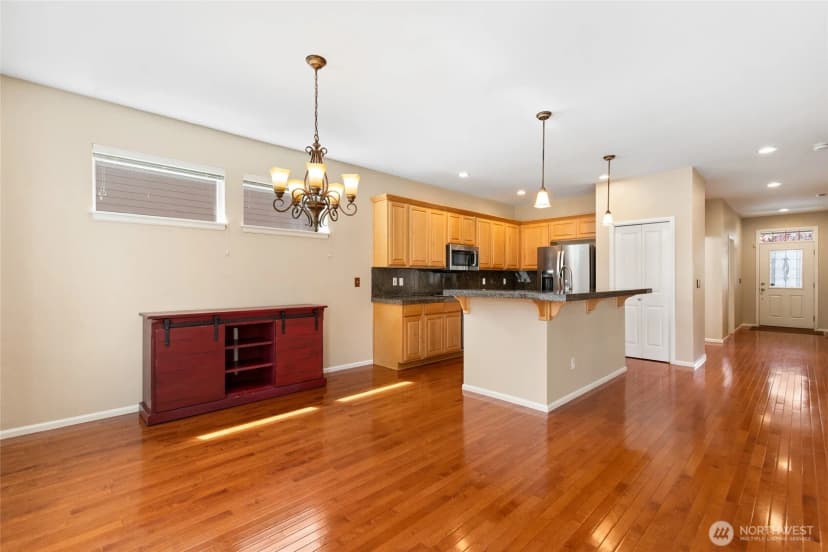 Property photo for 28517 70th Drive Nw, Stanwood photo 11