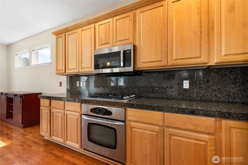 Property photo for 28517 70th Drive Nw, Stanwood photo 7