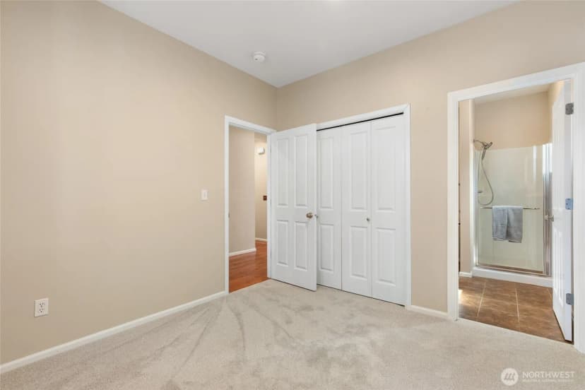 Property photo for 28517 70th Drive Nw, Stanwood photo 17
