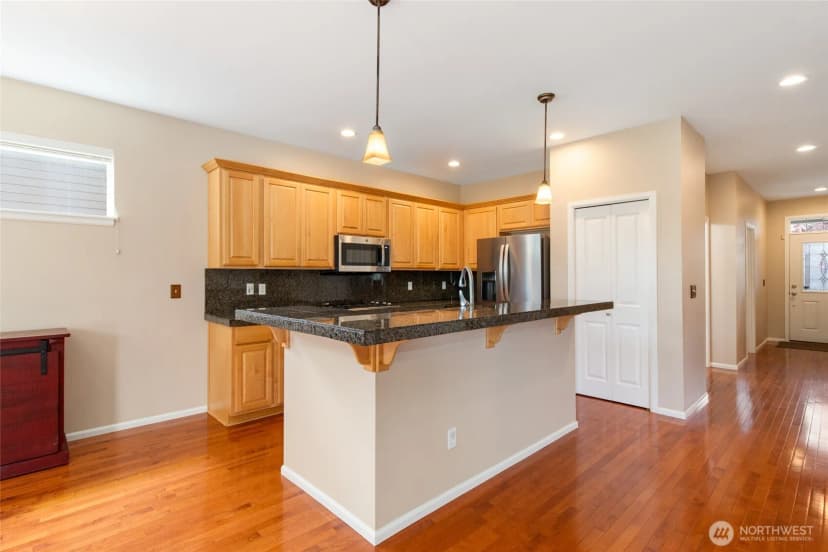Property photo for 28517 70th Drive Nw, Stanwood photo 9