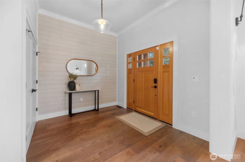 Property photo for 3647 33rd Avenue W, Seattle photo 4