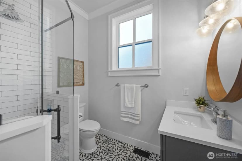 Property photo for 3647 33rd Avenue W, Seattle photo 15